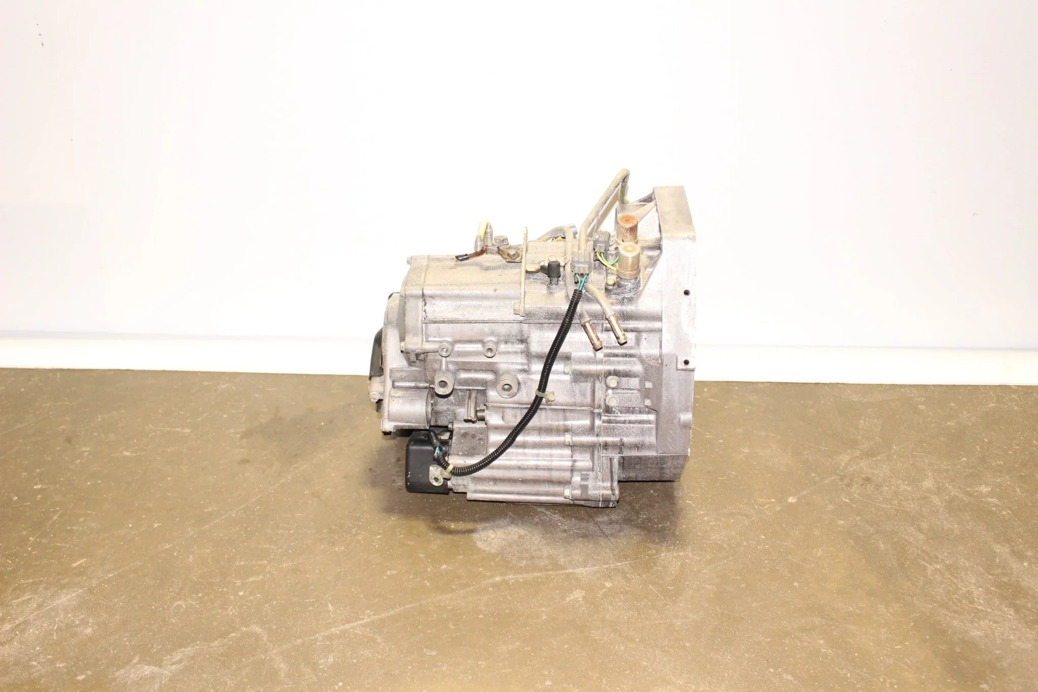 1999 2001 Acura Integra Auto Transmission JDM B18B - Image 4